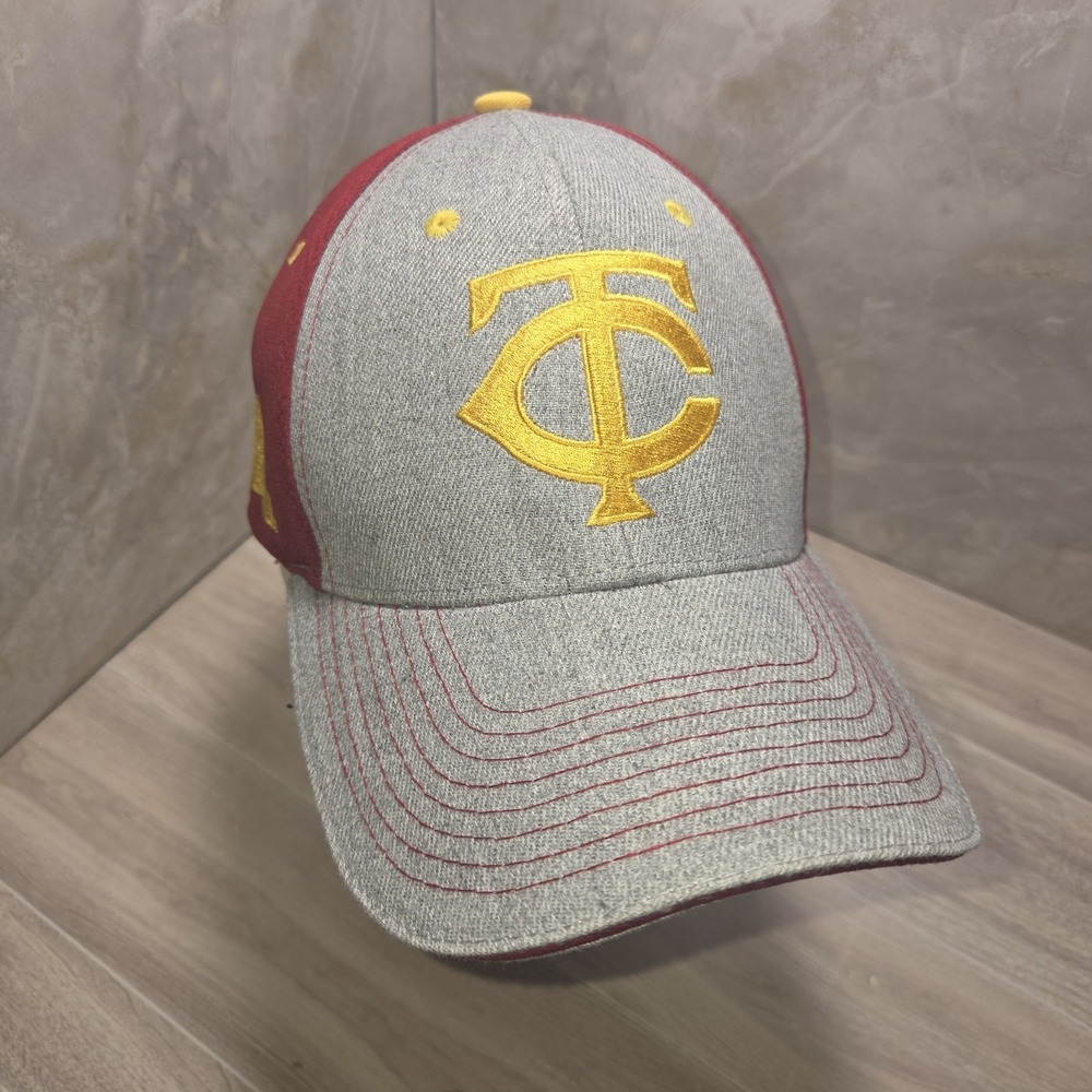Minnesota Twins University Of Minnesota Snapback Baseball Hat